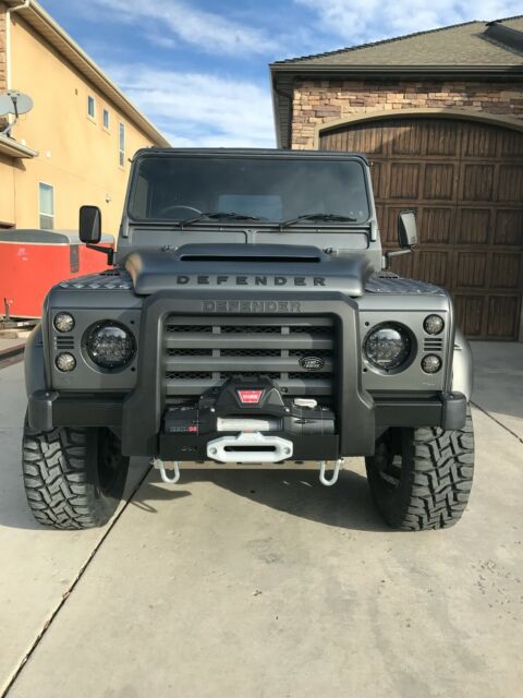 Land Rover Defender 1901 image number 24