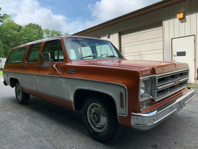 GMC Suburban 1976 image number 0