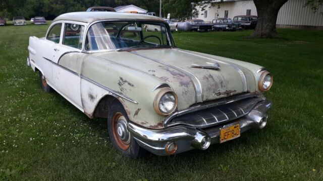 Pontiac Chieftain 1956 image number 0