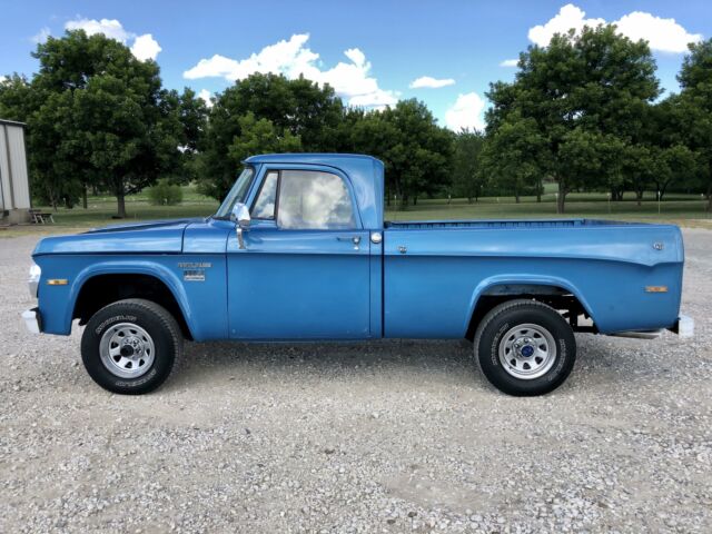 Dodge Power Wagon 1971 image number 21