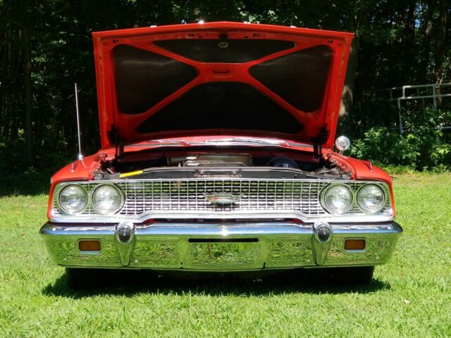 Ford Galaxie 1963 image number 19