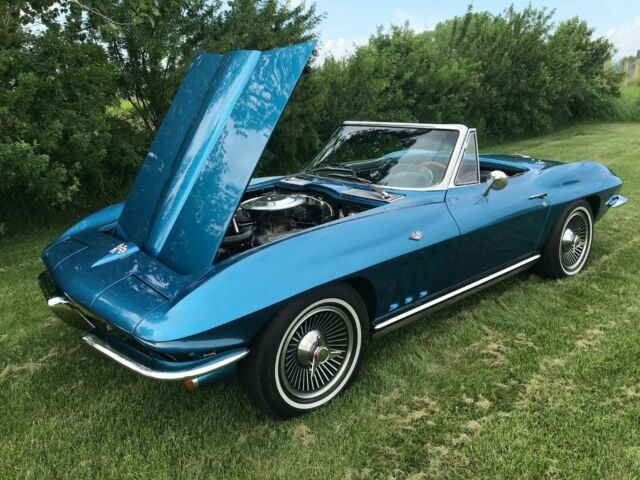 Chevrolet Corvette 1965 image number 32