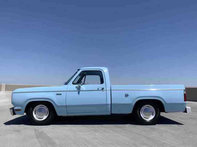 Dodge D100 1977 image number 2