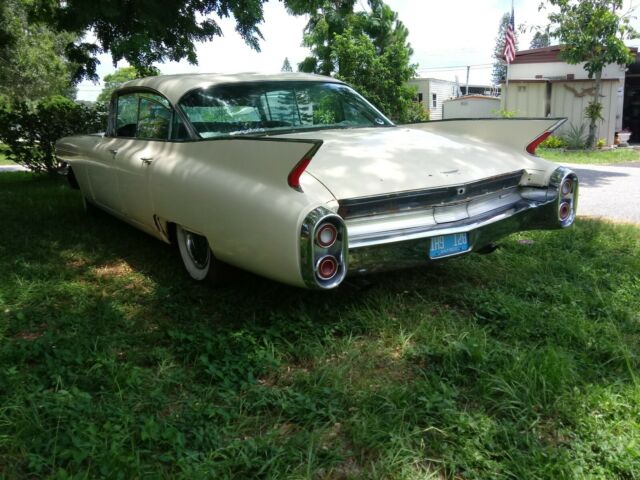 Cadillac Series 62 1960 image number 4