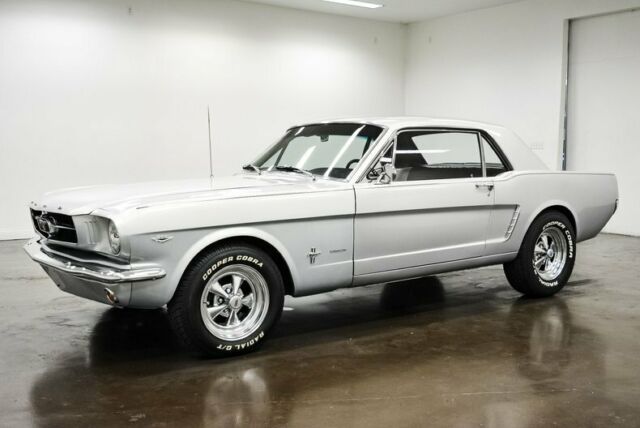 Ford Mustang 1965 image number 26