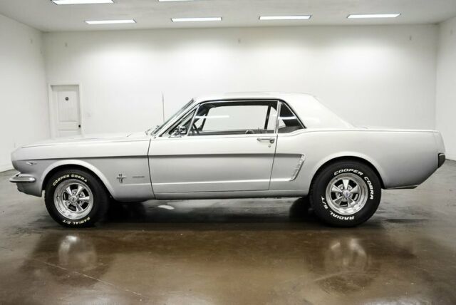 Ford Mustang 1965 image number 27