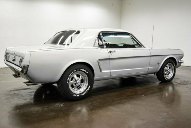 Ford Mustang 1965 image number 6