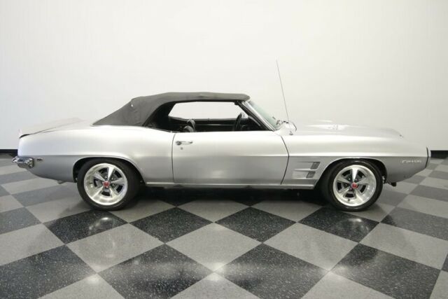 Pontiac Firebird 1969 image number 15