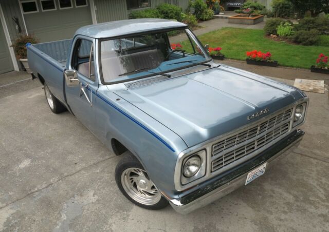 Dodge D150 1979 image number 2