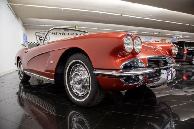 Chevrolet Corvette 1962 image number 22