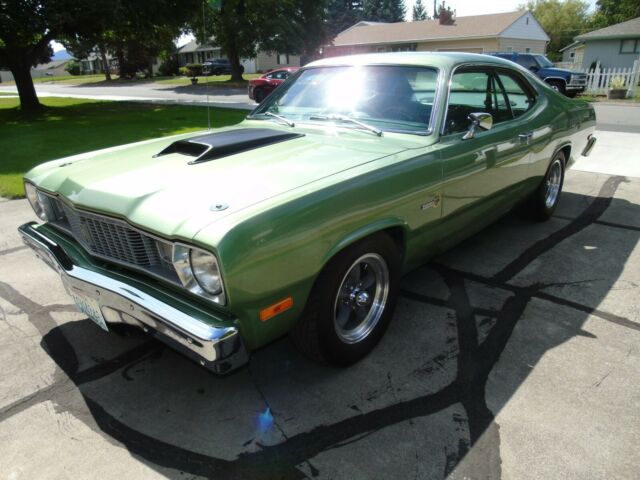 Plymouth Duster 1976 image number 31