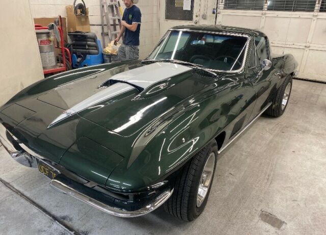 Chevrolet Corvette 1967 image number 18