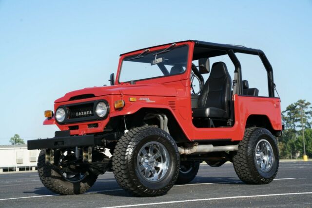 Toyota Land Cruiser 1973 image number 24