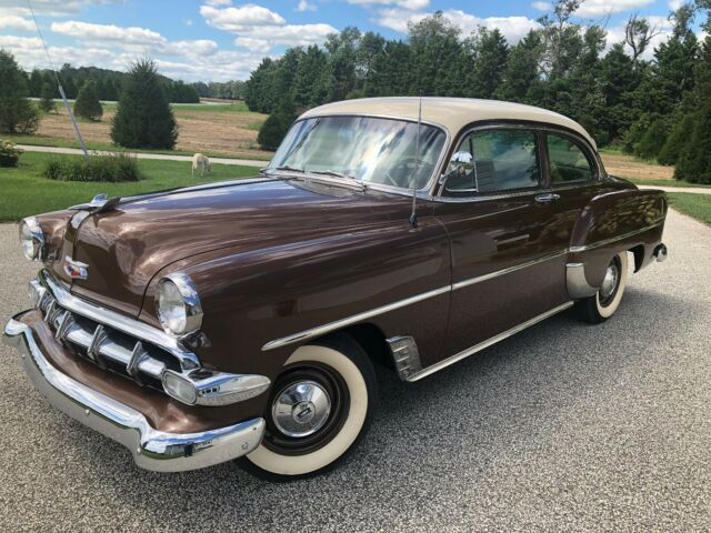 Chevrolet Bel Air/150/210 1954 image number 1