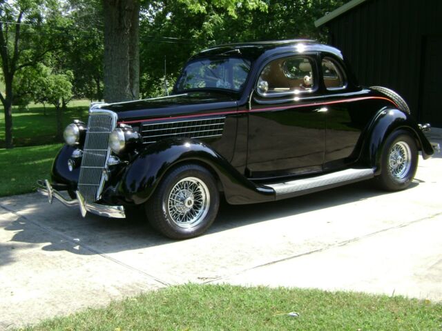 Ford 5-Window 1935 image number 23