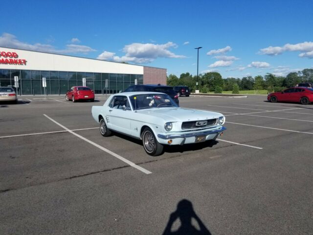 Ford Mustang 1966 image number 0