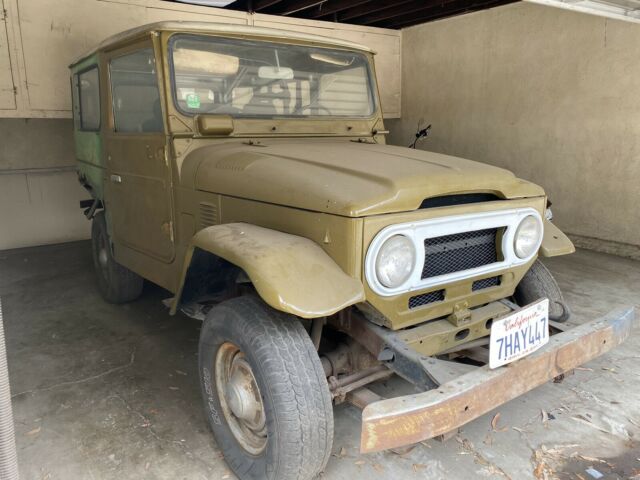 Toyota Land Cruiser 40 1977 image number 11