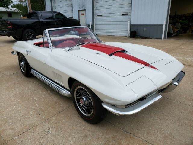 Chevrolet Corvette 1967 image number 10