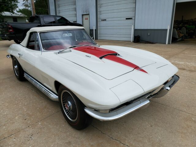 Chevrolet Corvette 1967 image number 2