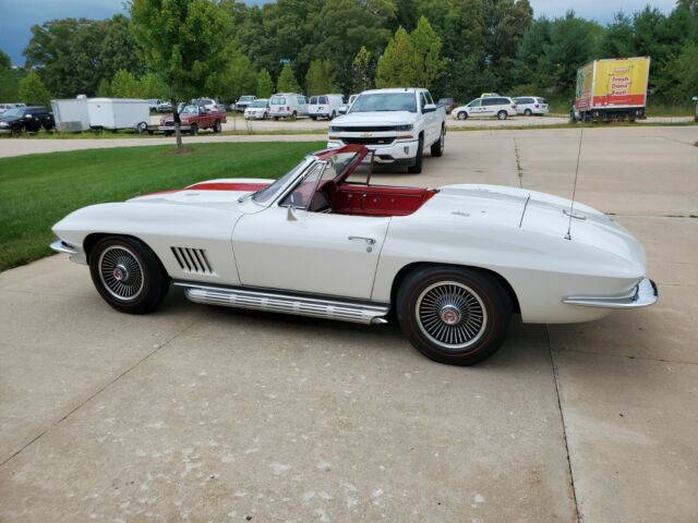 Chevrolet Corvette 1967 image number 35