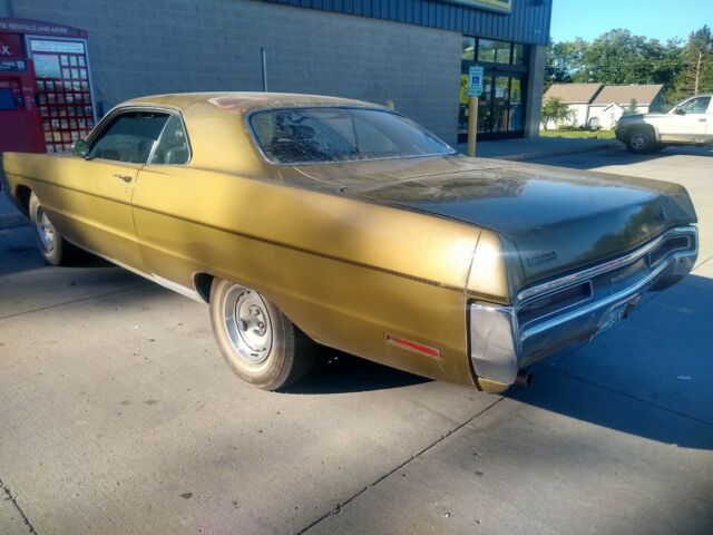 Plymouth Fury 1970 image number 1