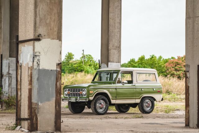 Ford Bronco 1975 image number 0