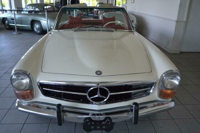 Mercedes-Benz SL-Class 1971 image number 11