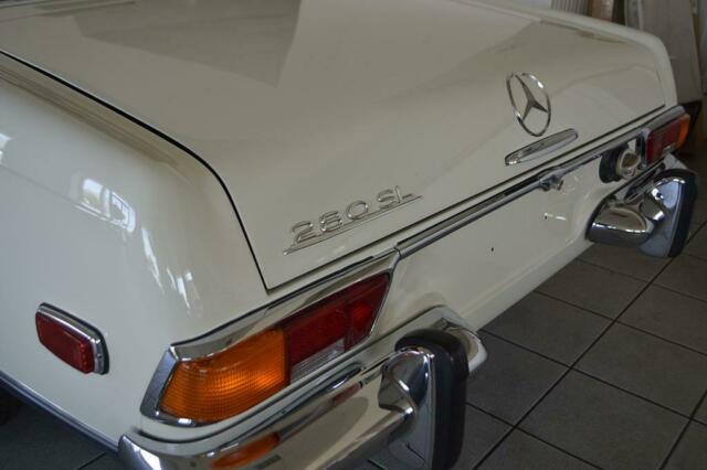 Mercedes-Benz SL-Class 1971 image number 22