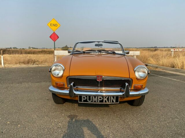 MG MGB 1974 image number 0