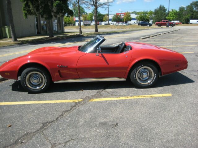 Chevrolet Corvette 1975 image number 1