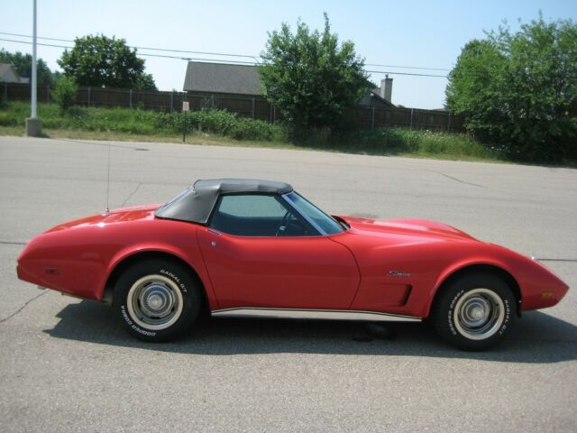 Chevrolet Corvette 1975 image number 10