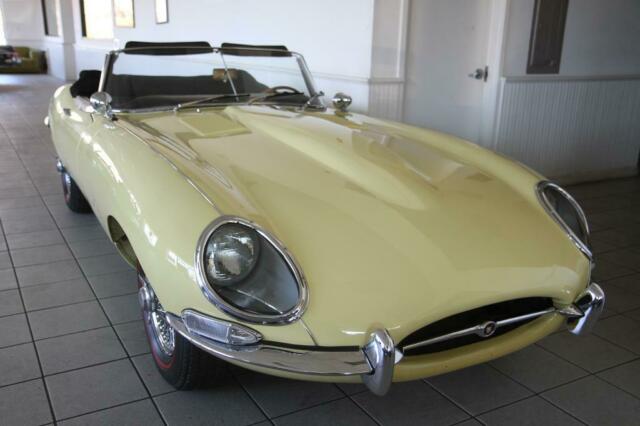 Jaguar E-Type 1967 image number 1