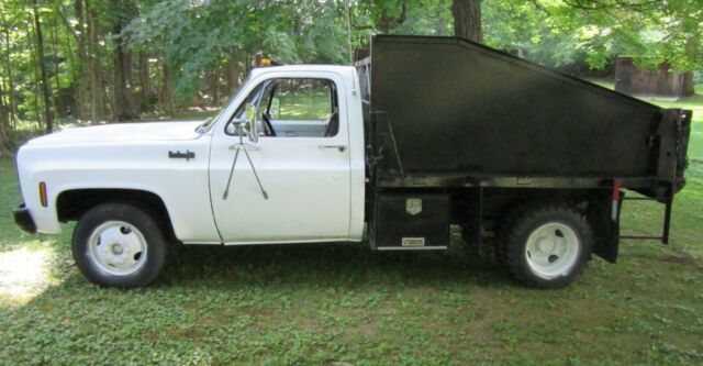 Chevrolet Silverado 3500 1974 image number 0