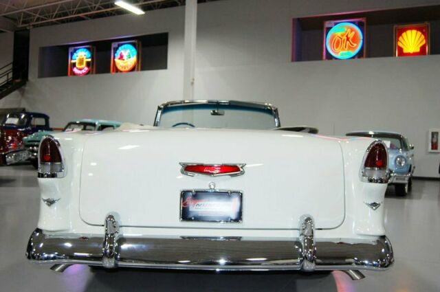 Chevrolet Bel-Air Convertible 1955 image number 23