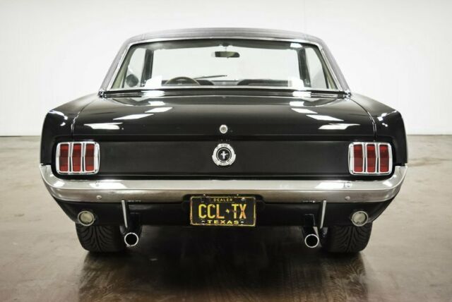 Ford Mustang 1965 image number 29