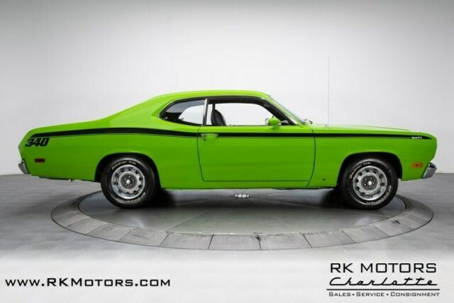 Plymouth Duster 1971 image number 32