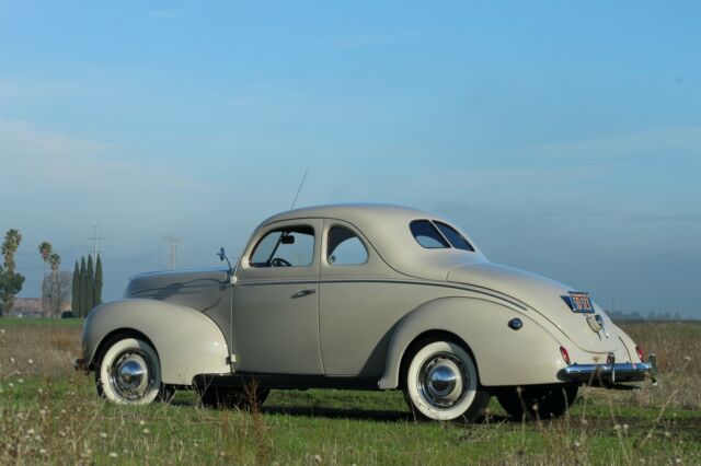 Ford Deluxe 1939 image number 29