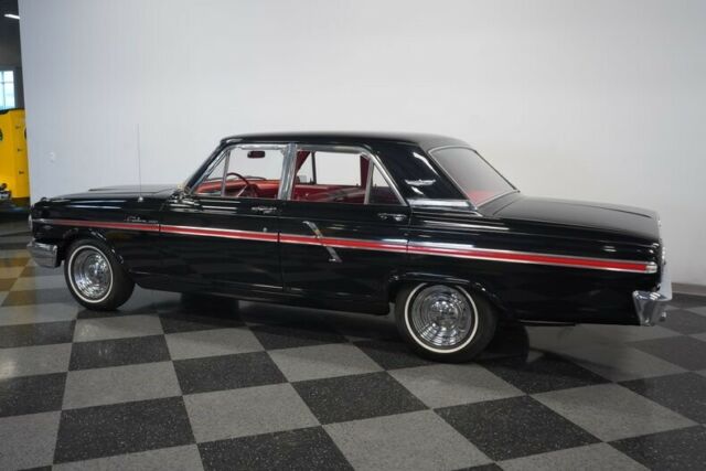 Ford Fairlane 1964 image number 8