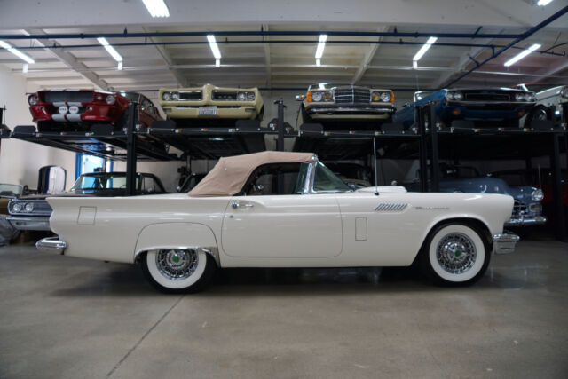 Ford Thunderbird 312 V8 Convertible 1957 image number 3