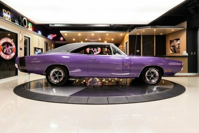 Dodge Charger 1970 image number 10