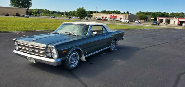 Ford Galaxie 1966 image number 0