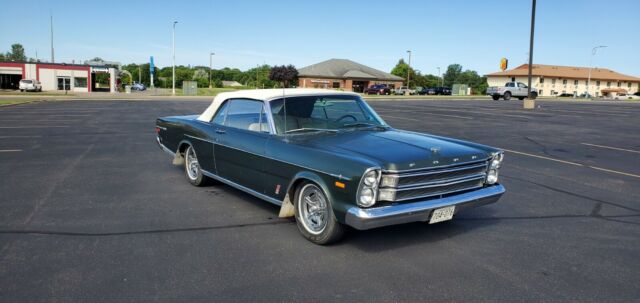 Ford Galaxie 1966 image number 30