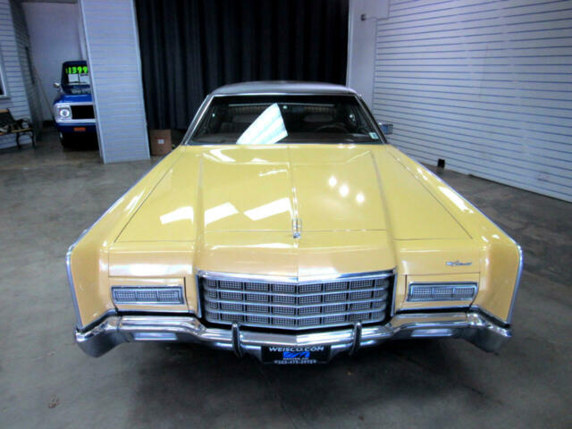 Lincoln Continental 1972 image number 16