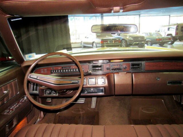 Lincoln Continental 1972 image number 32