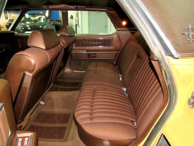 Lincoln Continental 1972 image number 33