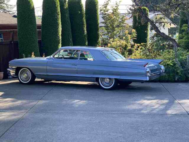 Cadillac DeVille Coupe 1962 image number 1