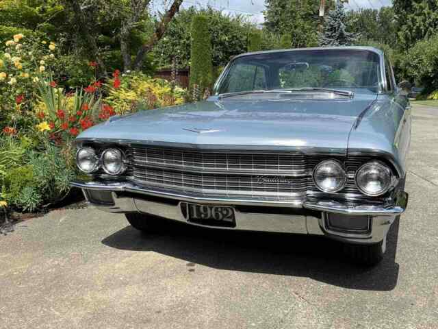 Cadillac DeVille Coupe 1962 image number 12