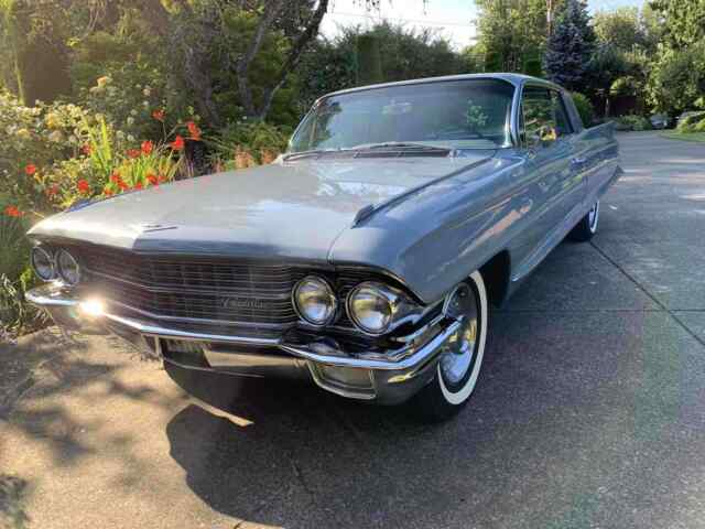 Cadillac DeVille Coupe 1962 image number 2