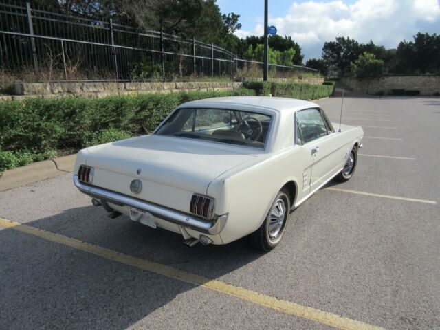 Ford Mustang 1966 image number 7