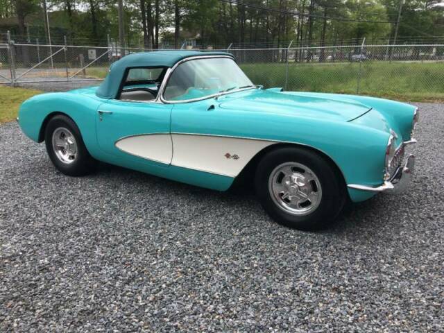 Chevrolet Corvette 1956 image number 10